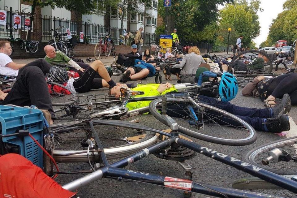 A die-in vigil (@Cycle_Whamp)