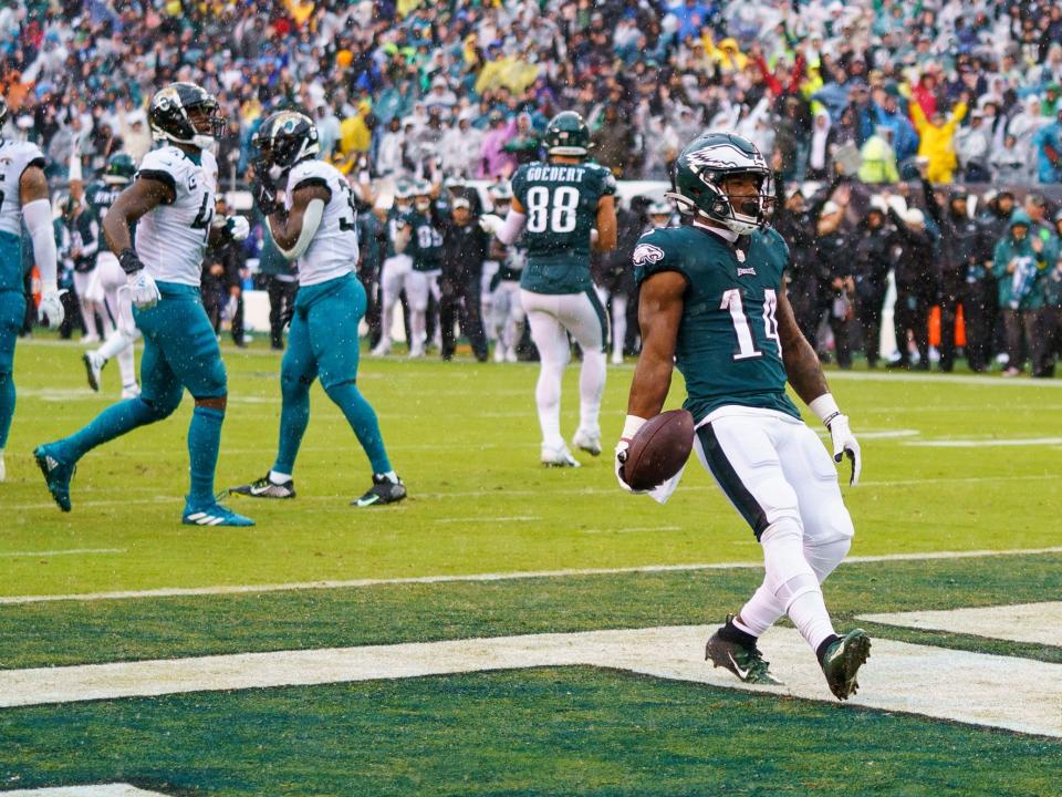 Kenneth Gainwell celebrates after scoring a touchdown against the Jacksonville Jaguars.