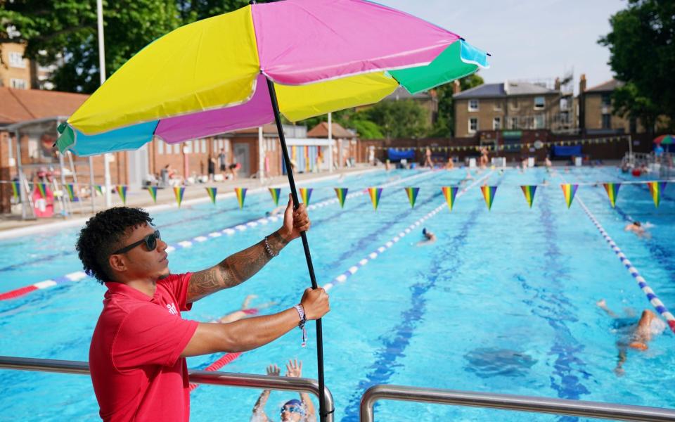 london fields lido