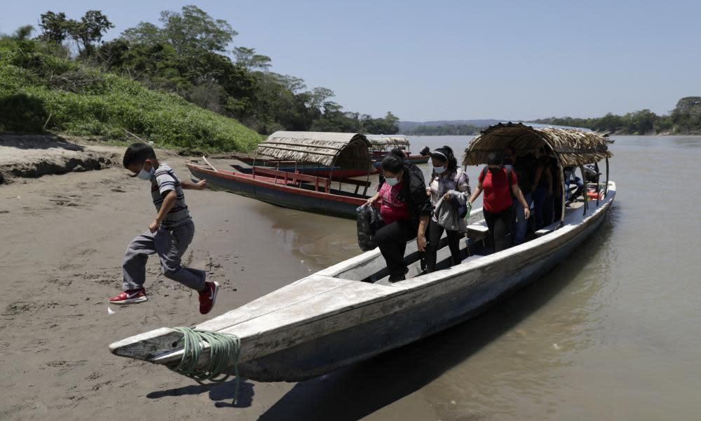 <span>Photograph: Eduardo Verdugo/AP</span>