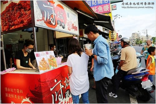 【食記│台南】府城夯也碳烤香雞排~碩士賣的好吃超大雞排，研究所也有修碳烤雞排的學分嗎?