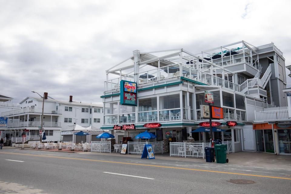 The owners of the Sea Ketch at Hampton Beach are looking to expand their restaurant to their abutting property, extending two floors of decks and adding new retail space on the first floor.