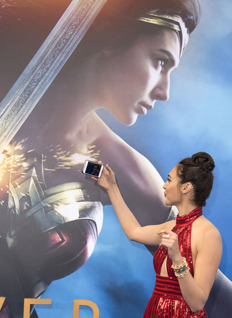 <p>Gal Gadot on May 25. (Photo: Valeria Macon/AFP/Getty Images) </p>