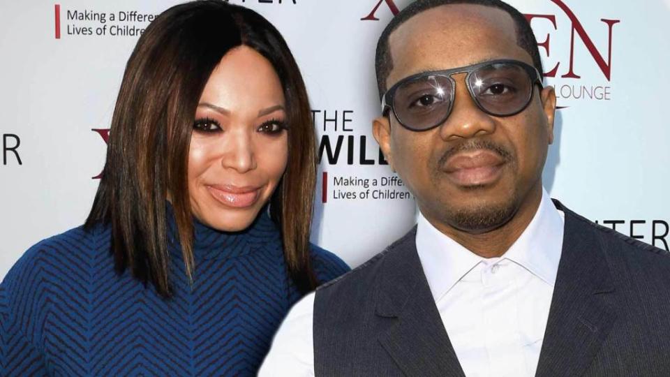 <p>Duane Martin is accusing his estranged wife Tisha Campbell-Martin of fabricating abuse allegations to get custody of their kids. According to court documents obtained by The Blast, Duane filed a declaration as part of his bankruptcy case, in which he is denying allegations he hid a $2 million home in Chatsworth, California from creditors as part […]</p> <p>The post <a rel="nofollow noopener" href="https://theblast.com/duane-martin-tisha-campbell-fabricating-abuse-allegations/" target="_blank" data-ylk="slk:Duane Martin Accuses Estranged Wife Tisha Campbell-Martin of Fabricating Abuse Allegations;elm:context_link;itc:0;sec:content-canvas" class="link ">Duane Martin Accuses Estranged Wife Tisha Campbell-Martin of Fabricating Abuse Allegations</a> appeared first on <a rel="nofollow noopener" href="https://theblast.com" target="_blank" data-ylk="slk:The Blast;elm:context_link;itc:0;sec:content-canvas" class="link ">The Blast</a>.</p>