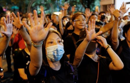 First community dialogue session in Hong Kong