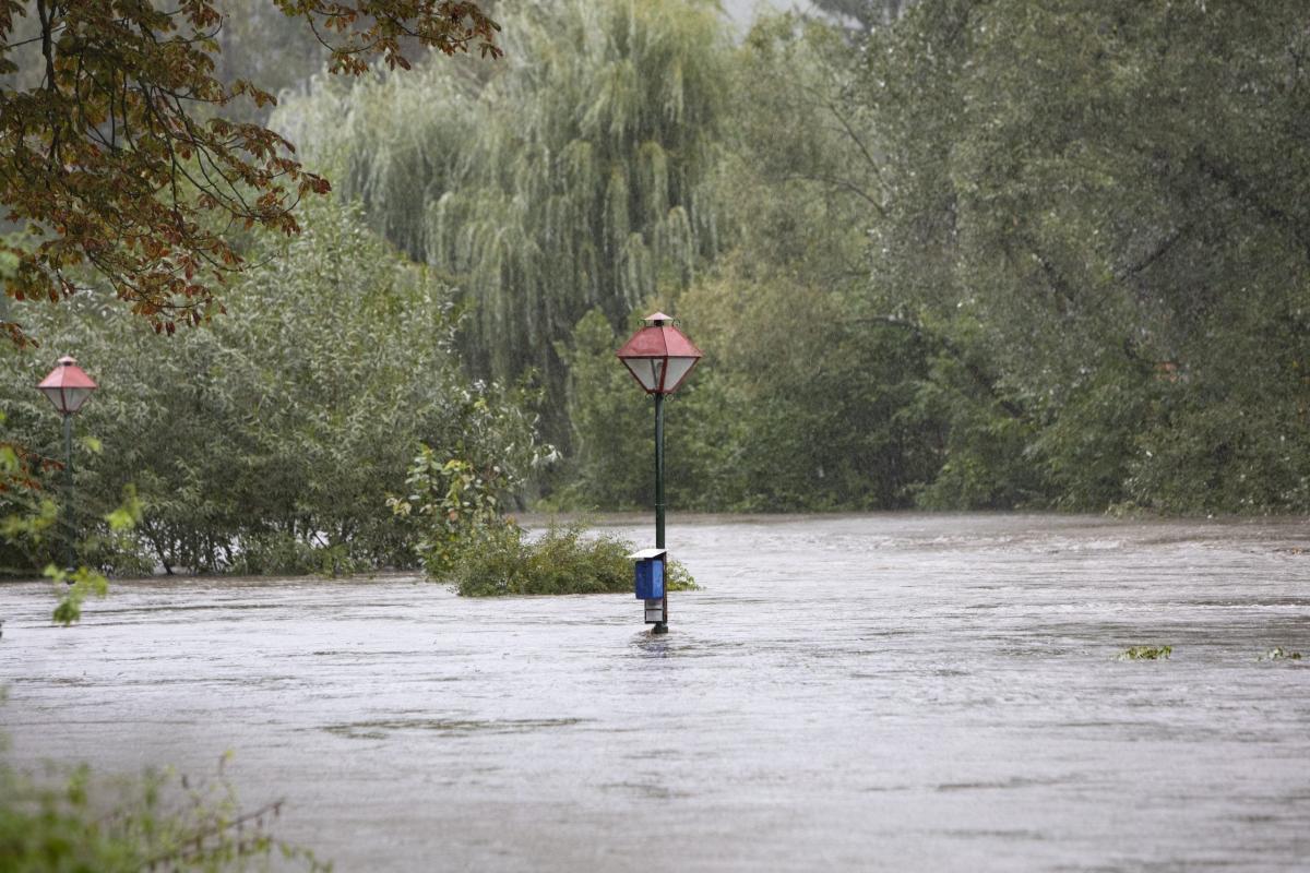 At least 7 dead as flooding ravages central Europe