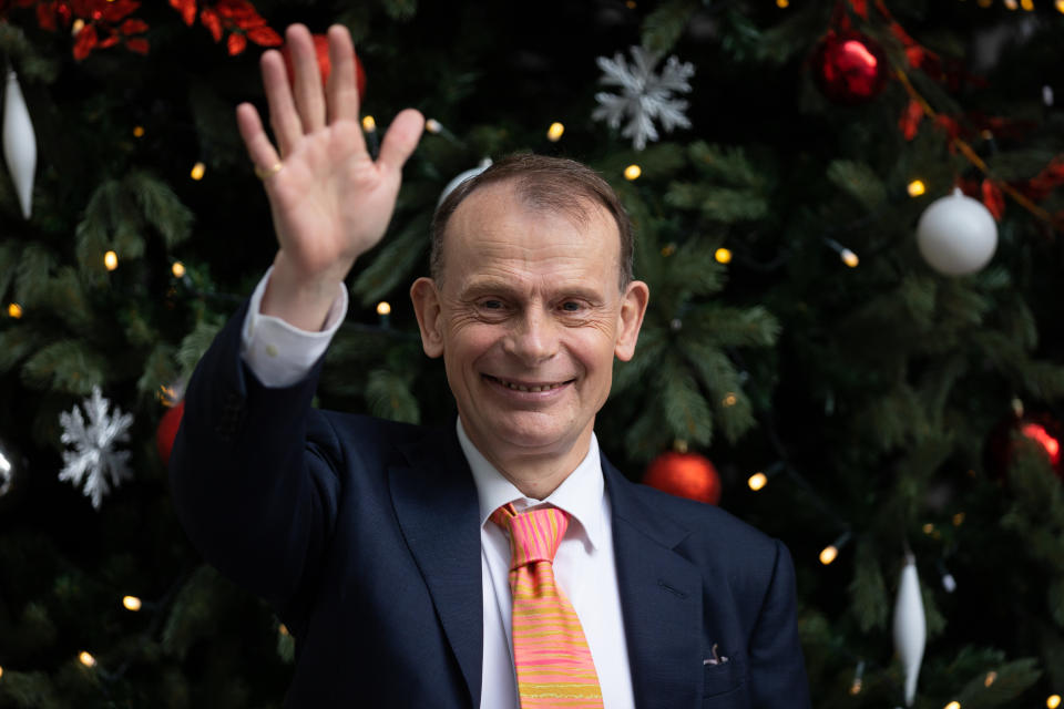 Andrew Marr gestures to the media at BBC Broadcasting House after filming the final episode of the Andrew Marr Show in London. Marr is leaving the BBC after 20 years and his Sunday morning interview programme will be temporarily taken over by Sophie Raworth from 9th January. (Photo by Tejas Sandhu / SOPA Images/Sipa USA)