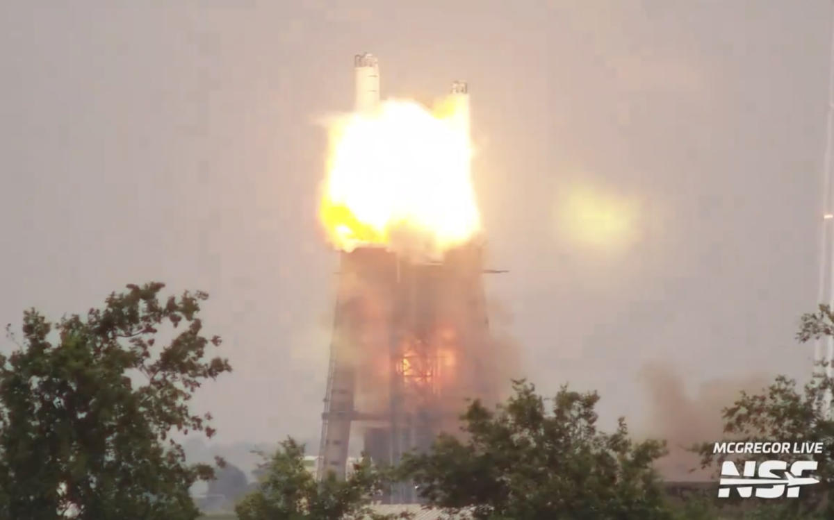 SpaceX Raptor engine test ends with fiery explosion