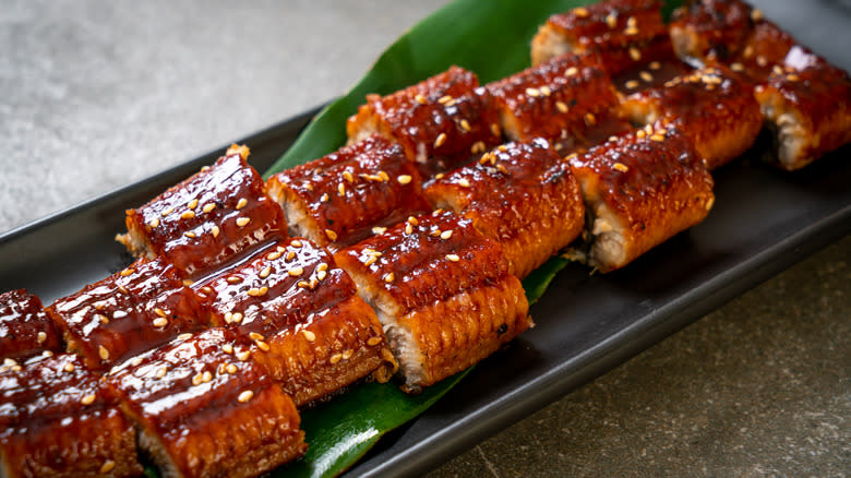 Sliced unagi on plate