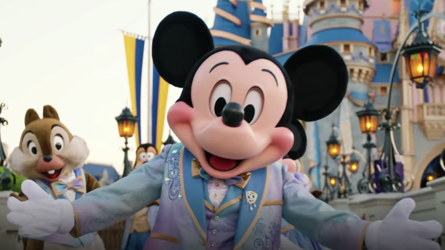TikTok “Creative” Publicly Mocks Disney Adults at Disneyland - Inside the  Magic