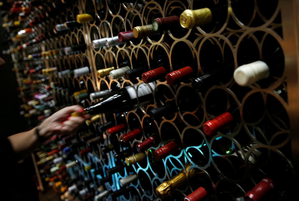 El mundo del vino está plagado de anécdotas curiosas e historias de película. Foto de Albert Gea (Reuters)