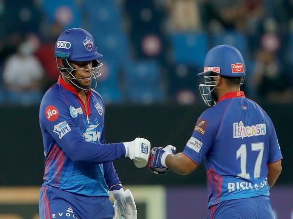 Shimron Hetmyer and Pant (Image: IPL Twitter)