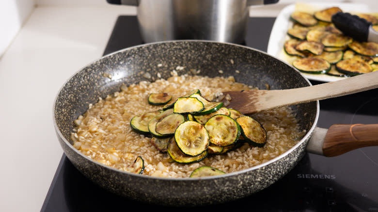 fried zucchini in risotto 