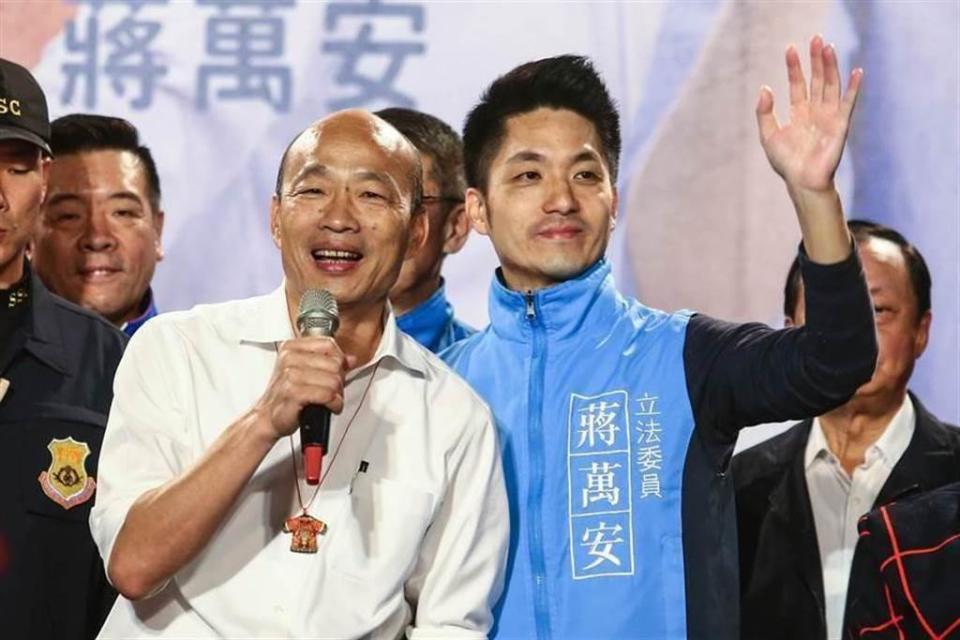 高雄市前市長韓國瑜（左）、國民黨立委蔣萬安（右）。（本報系資料照）