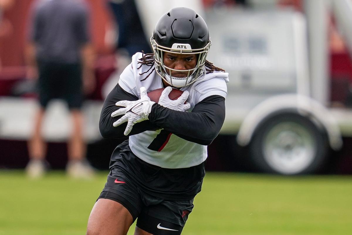 Can Bijan Robinson Be Atlanta Falcons 'RB GOAT?' - Sports Illustrated Atlanta  Falcons News, Analysis and More