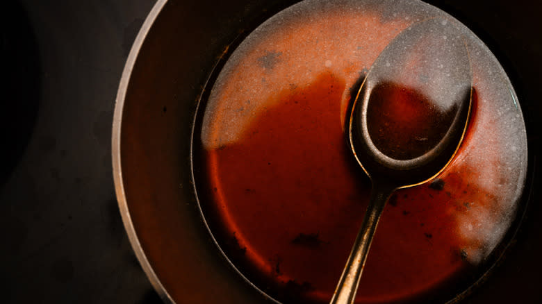 Wine sauce reducing