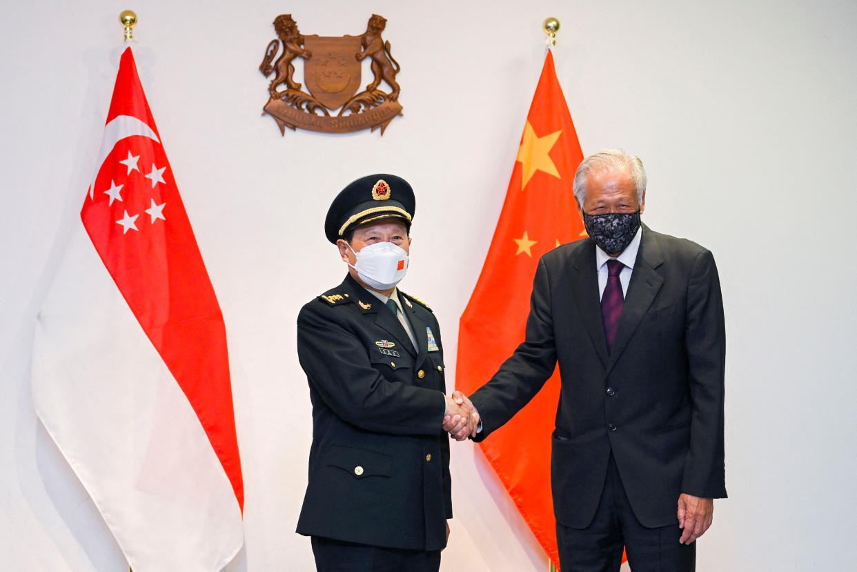 Singapore and China have signed several agreements to deepen military exchanges between both countries.