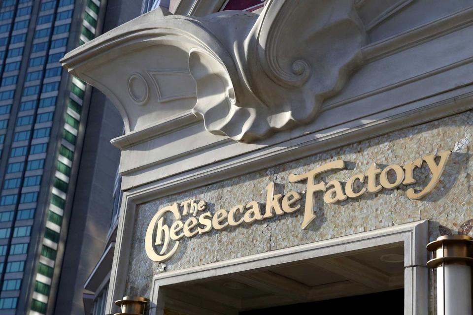 8) The Cheesecake Factory cheesecakes aren’t made at the restaurants.
