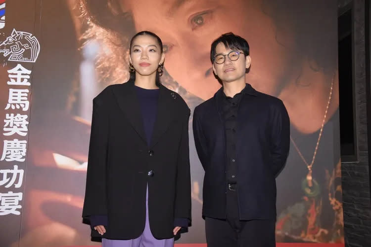 陳建騏（右）、洪佩瑜以《本日公休》獲最佳原創電影歌曲。攝影中心攝