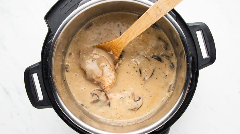 Chicken marsala in slow cooker