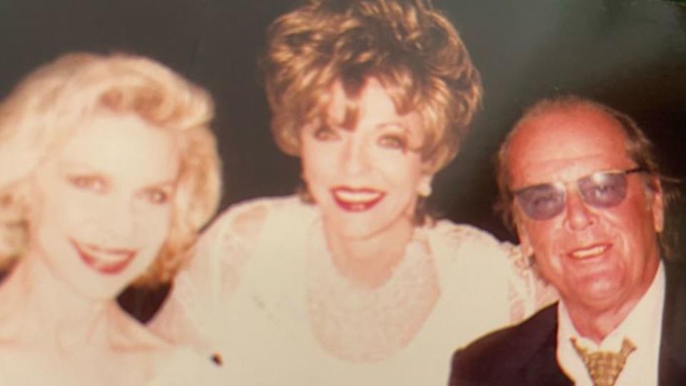 Lynn Wyatt, Joan Collins and Jack Nicholson in a photo taken from the 1980s