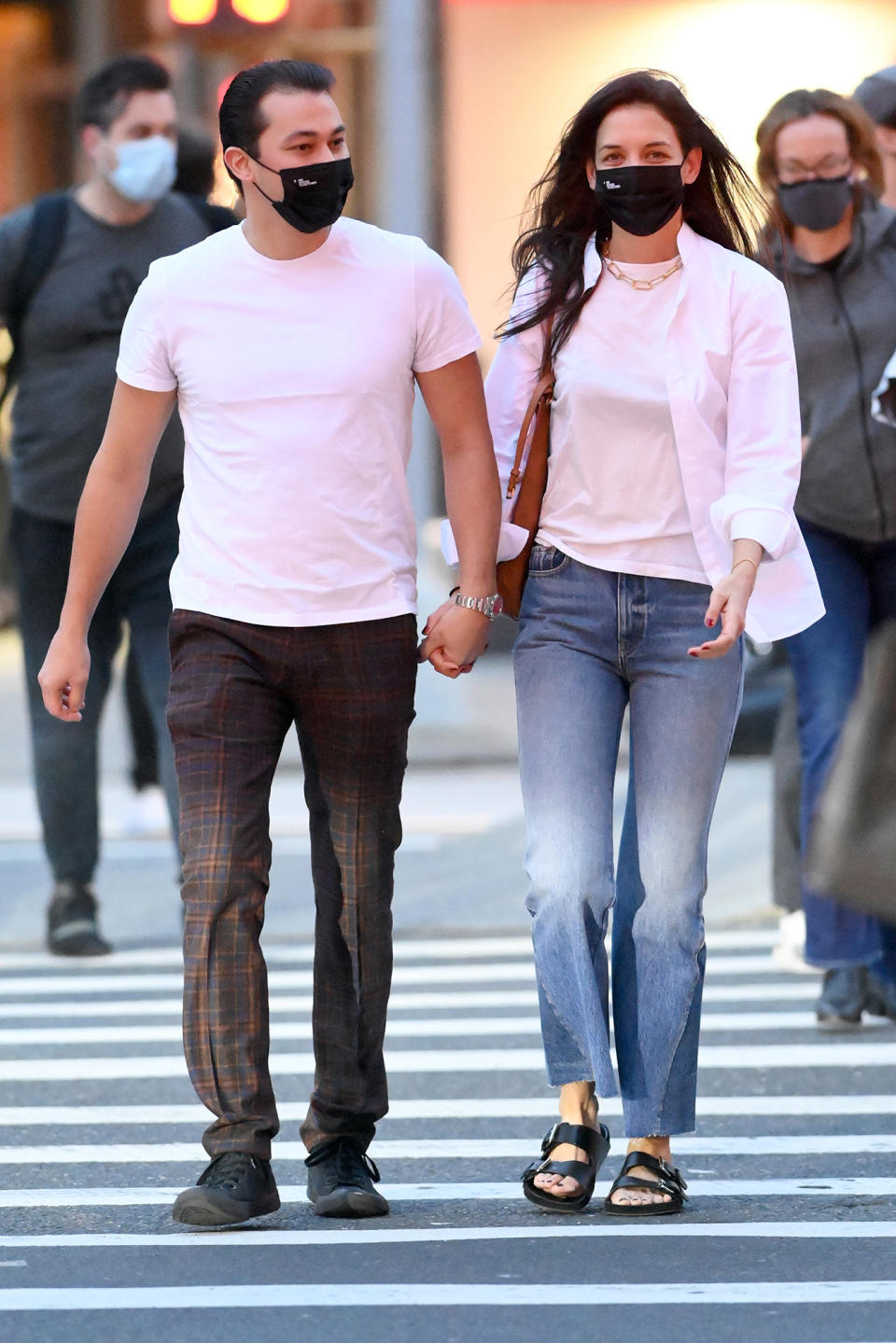 <p>Katie Holmes and her boyfriend Emilio Vitolo Jr. were spotted holding hands after shopping for furniture in New York City.</p>