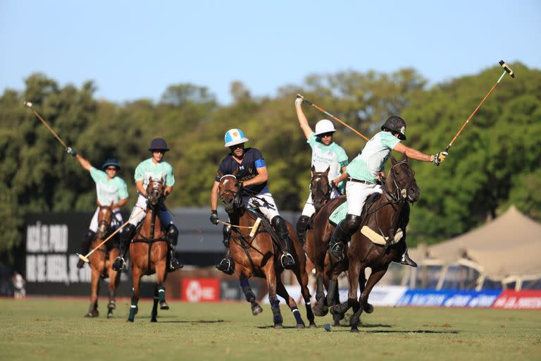 Adolfo Cambiaso contra toda La Hache Cría y Polo: el capitán de La Dolfina igualó la marca de 31 presentaciones que ostentaban Eduardo y Alberto Pepe Heguy en el Abierto de Palermo