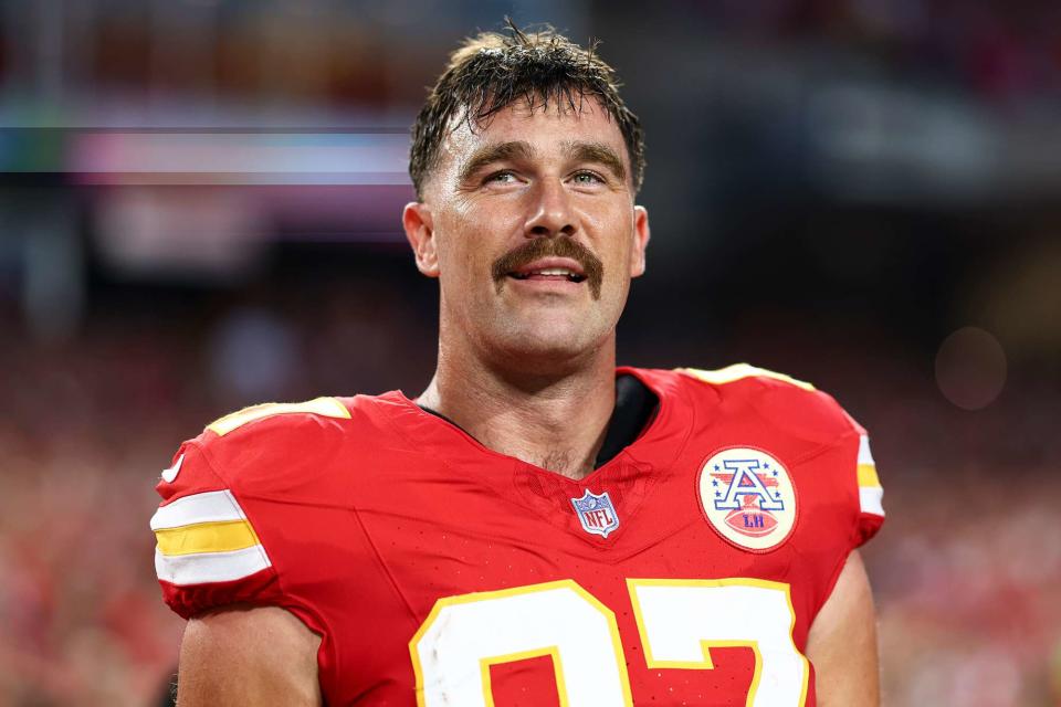 Travis Kelce and the Chiefs Win Fifth Straight Game as Taylor Swift Celebrates with Their Families