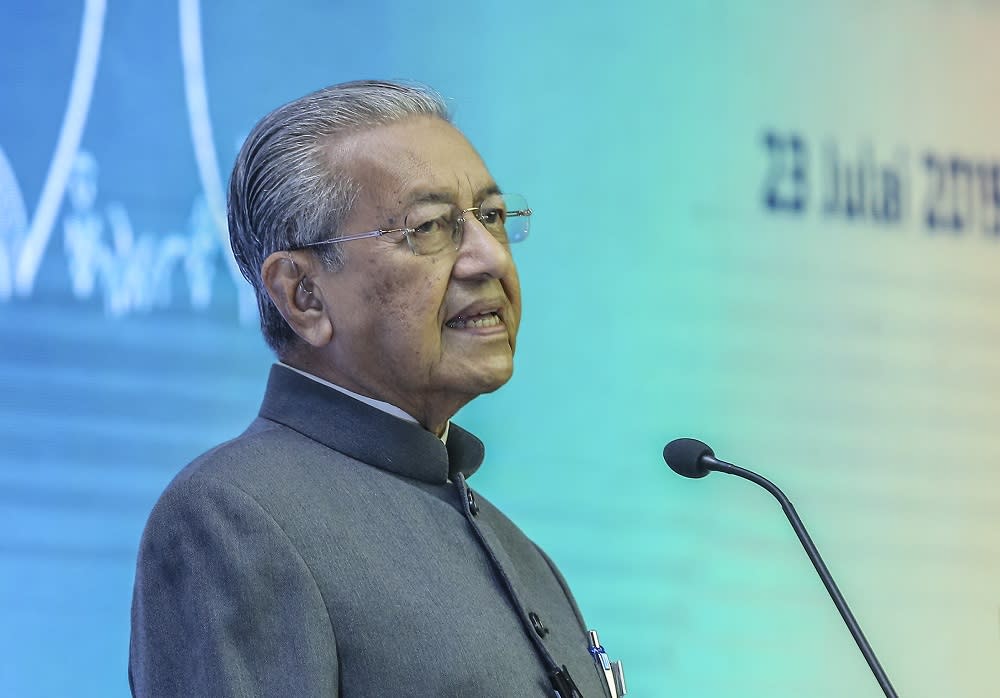 Prime Minister Tun Dr Mahathir Mohamad speaks during the launch of Bank Negara Malaysia’s National Strategy for Financial Literacy 2019-2023 at Sasana Kijang in Kuala Lumpur July 23, 2019. — Picture by Firdaus Latif