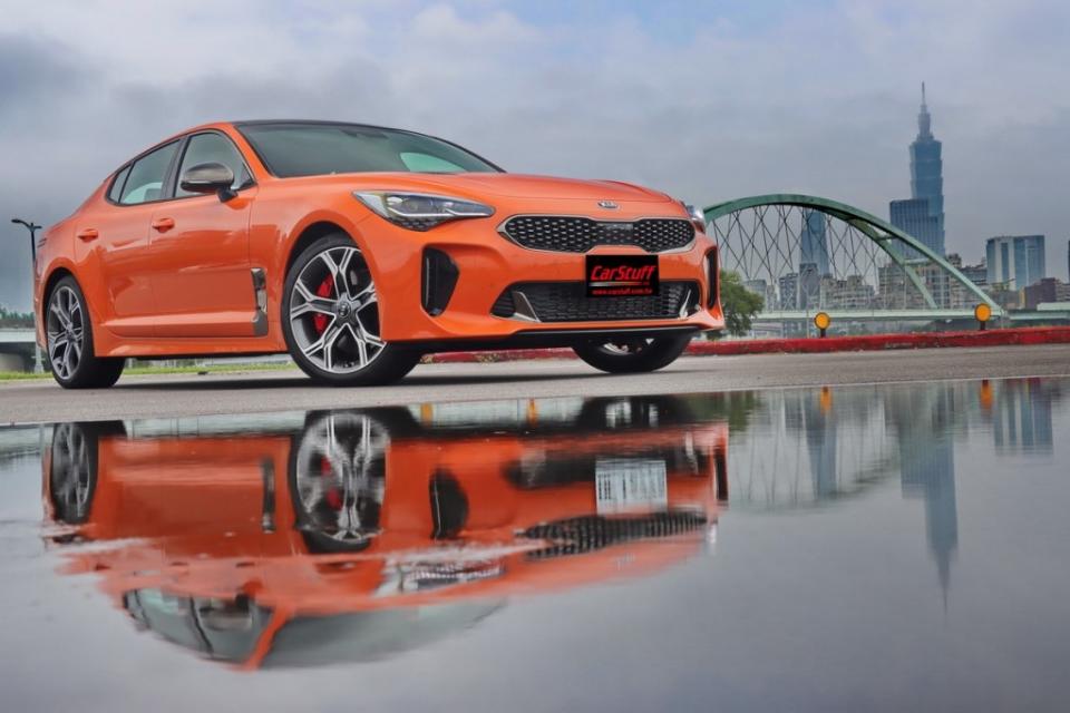 kia-stinger-3-3t-gt-awd