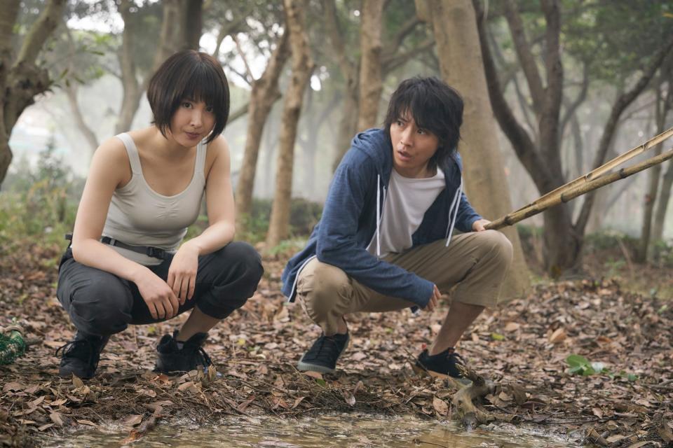 Tao Tsuchiya and Kento Yamazaki in "Alice in Borderland"