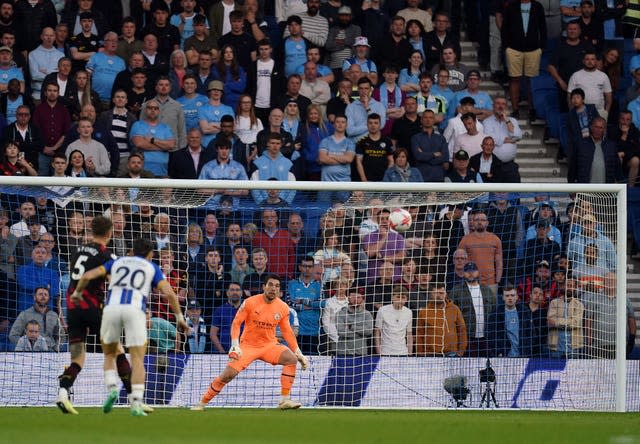 Julio Enciso scores for Brighton 