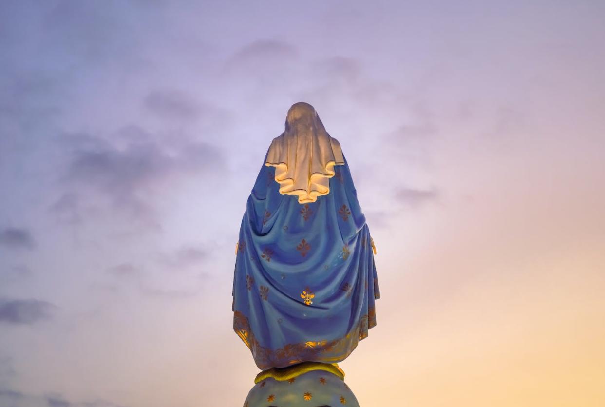 Mary is often depicted weeping, a reminder of the 'Seven Sorrows' the Bible recounts her suffering. <a href="https://www.gettyimages.com/detail/photo/god-bless-you-royalty-free-image/1306577159?phrase=statue%20mary&adppopup=true" rel="nofollow noopener" target="_blank" data-ylk="slk:pratan ounpitipong/Moment via Getty Images;elm:context_link;itc:0;sec:content-canvas" class="link ">pratan ounpitipong/Moment via Getty Images</a>