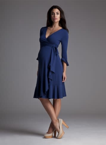 <div class="caption-credit"> Photo by: Isabella Oliver</div>Isabella Oliver's blue wrap dress for future moms ($84.50) is a daytime version of Kate's iconic engagement dress. <br>