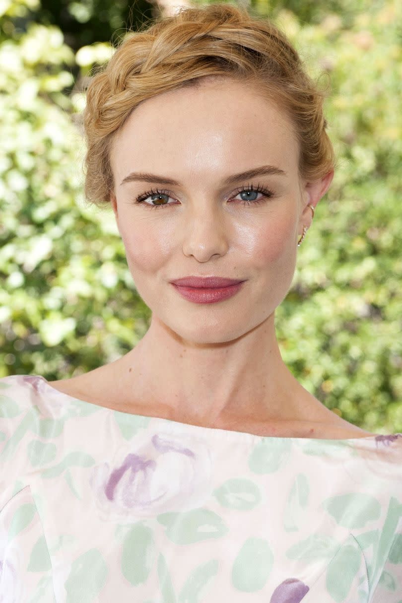 <p>Ummmm hello seriously pretty bridesmaid hair courtesy of Kate Bosworth.</p>