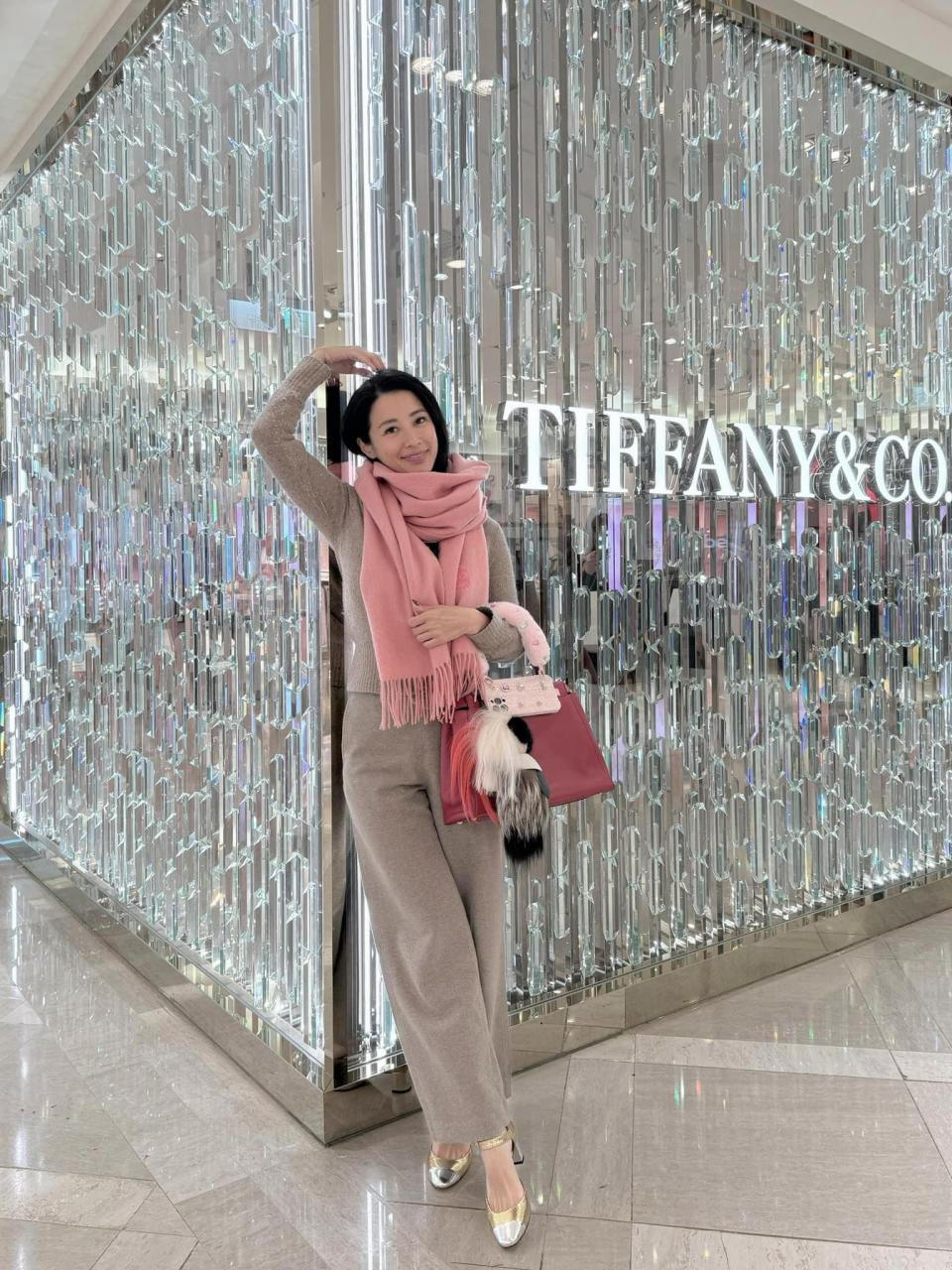 ▲李蒨蓉透露，年輕時不懂事，曾嫌棄先生買的Tiffany鑽石耳環太小顆。