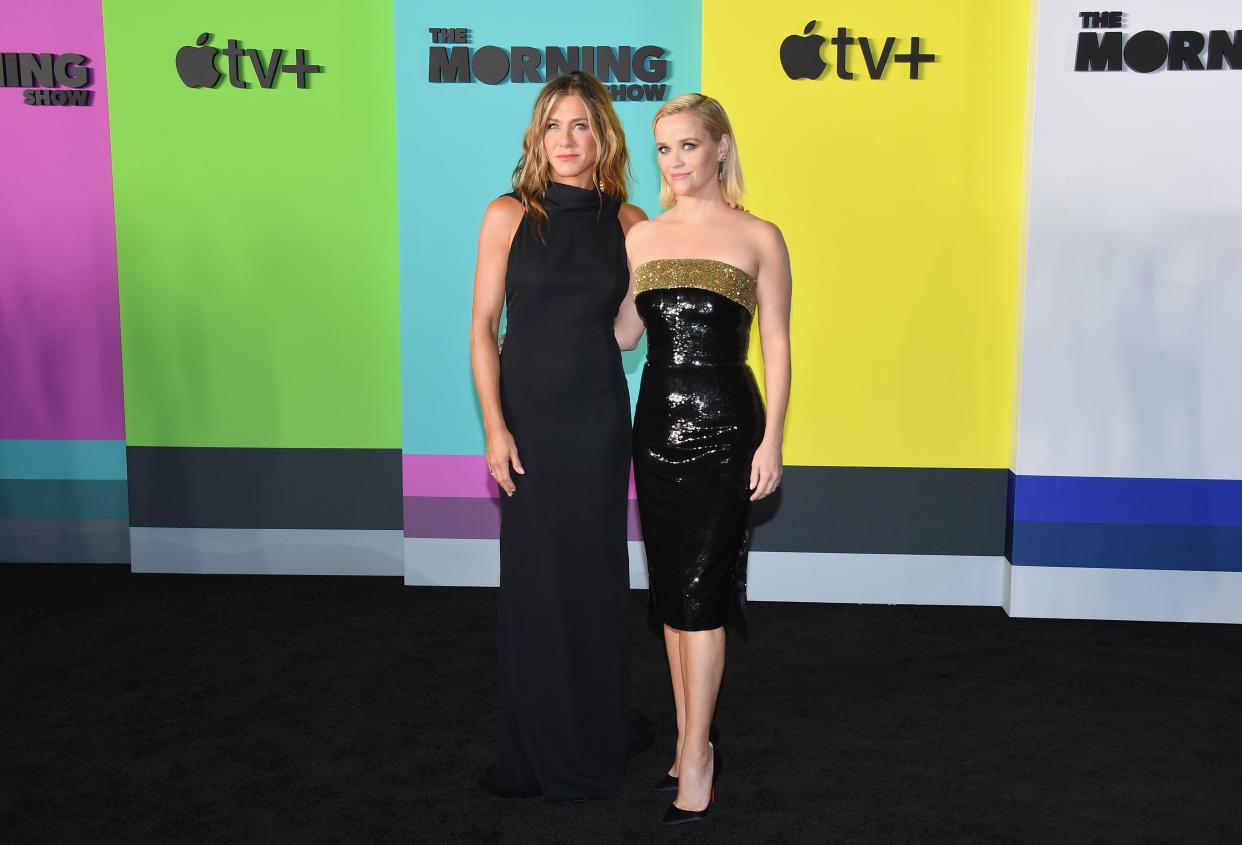 US actresses Jennifer Aniston (L) and Reese Witherspoon arrive for Apples "The Morning Show" global premiere at Lincoln Center- David Geffen Hall on October 28, 2019 in New York. (Photo by Angela Weiss / AFP) (Photo by ANGELA WEISS/AFP via Getty Images)