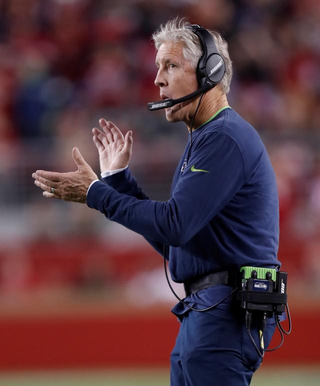 Entrenador de Seahawks elogia versatilidad del español J.J. Arcega-Whiteside