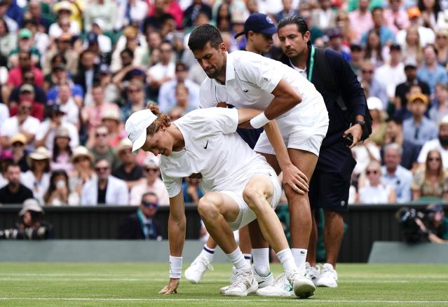 Djokovic bate Sinner e fará final de Wimbledon com Alcaraz, que supera  Medvedev na outra semi - Estadão