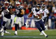 Running back Arian Foster #23 of the Houston Texans runs the ball in the first half against the New England Patriots at Gillette Stadium on December 10, 2012 in Foxboro, Massachusetts. (Photo by Jared Wickerham/Getty Images)