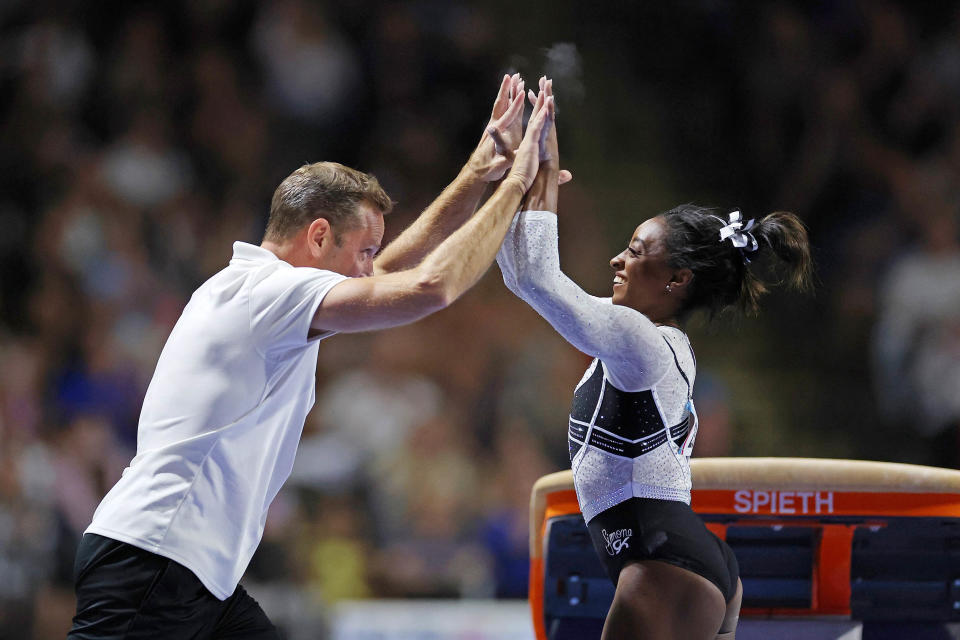 Simone Biles (Stacy Revere / Getty Images)