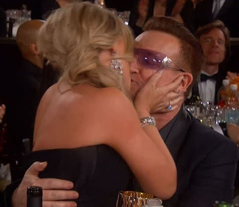 amy poehler kiss bono golden globes 2014