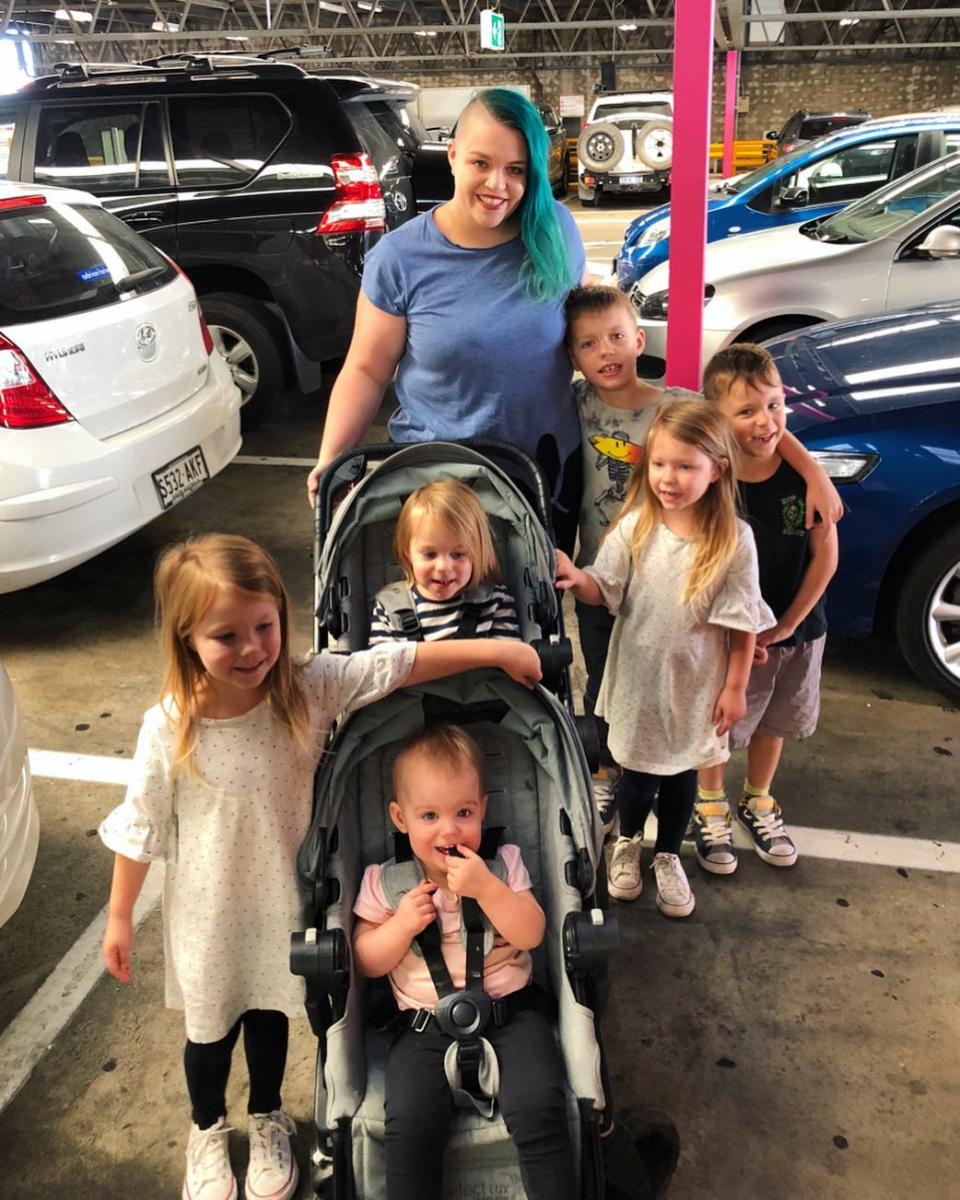 Krechelle Carter fields comments about her six kids all day everyday. Source: Instagram/eightathome