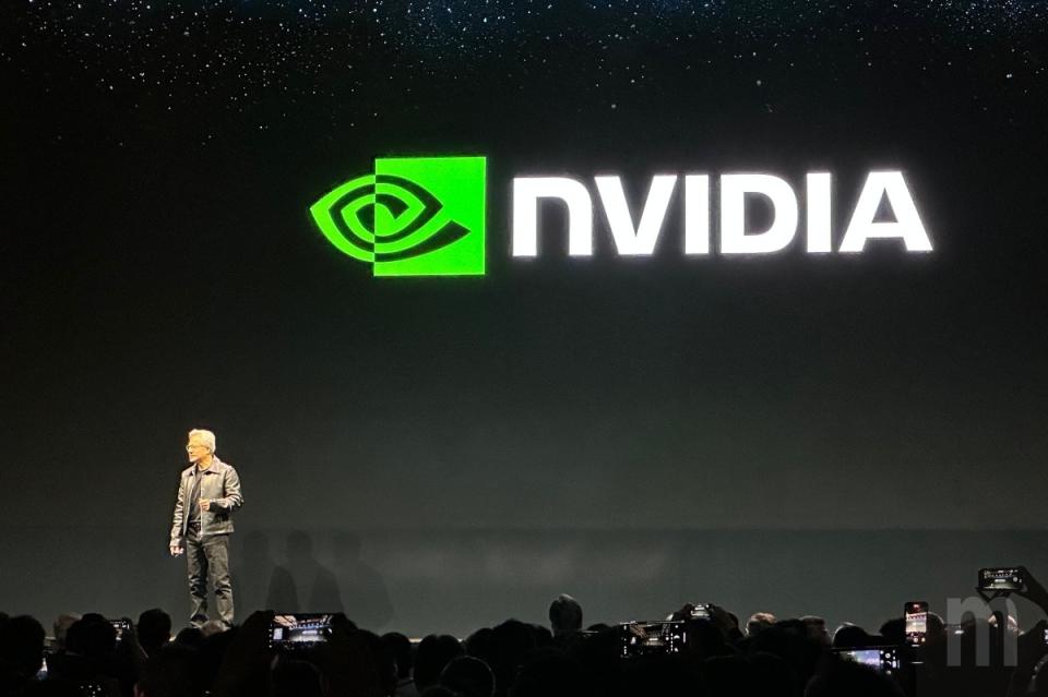 ▲NVIDIA執行長黃仁勳說明自動生成式人工智慧如何改變世界