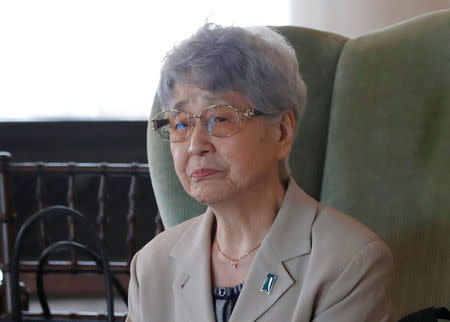 Sakie Yokota (R), mother of Megumi Yokota who was abducted by North Korea agents at age 13 in 1977, meets U.S. ambassador to Japan William Hagerty (not in picture) in Tokyo, Japan, April 10, 2018. REUTERS/Kim Kyung-Hoon