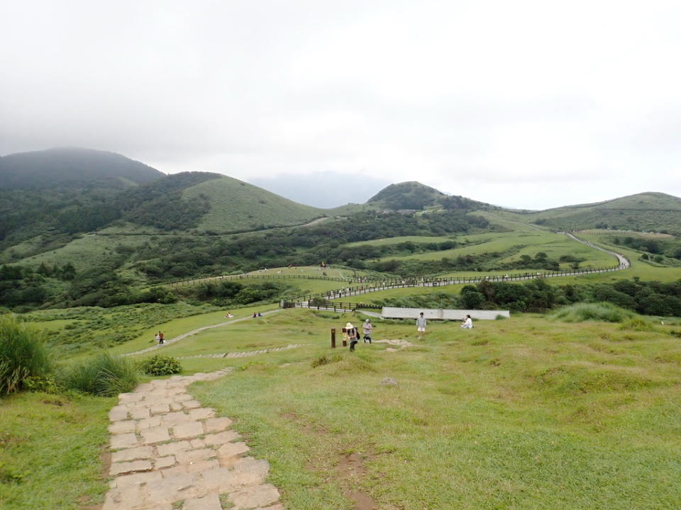 台北擎天崗環形步道＋竹篙山