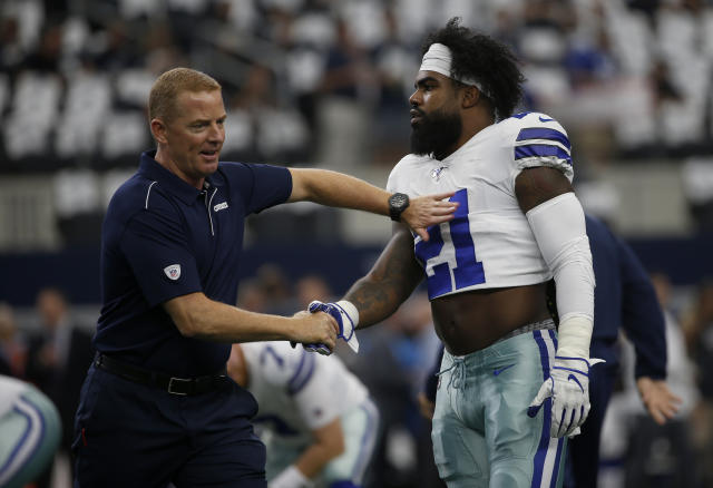 Dallas Cowboys running back Ezekiel Elliott (21) in action during an NFL  football game against the Washington Commanders, Sunday, Oct. 2, 2022, in  Arlington. (AP Photo/Tyler Kaufman Stock Photo - Alamy