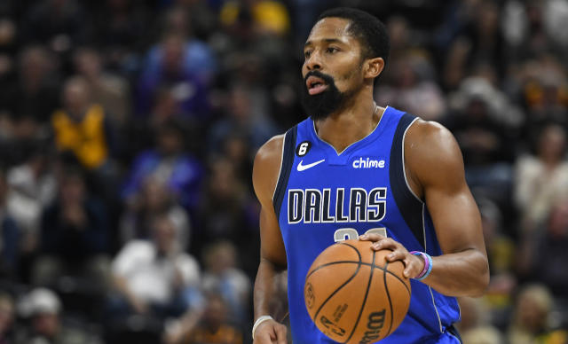 Spencer Dinwiddie wasn't rewarded by refs for attacking rim