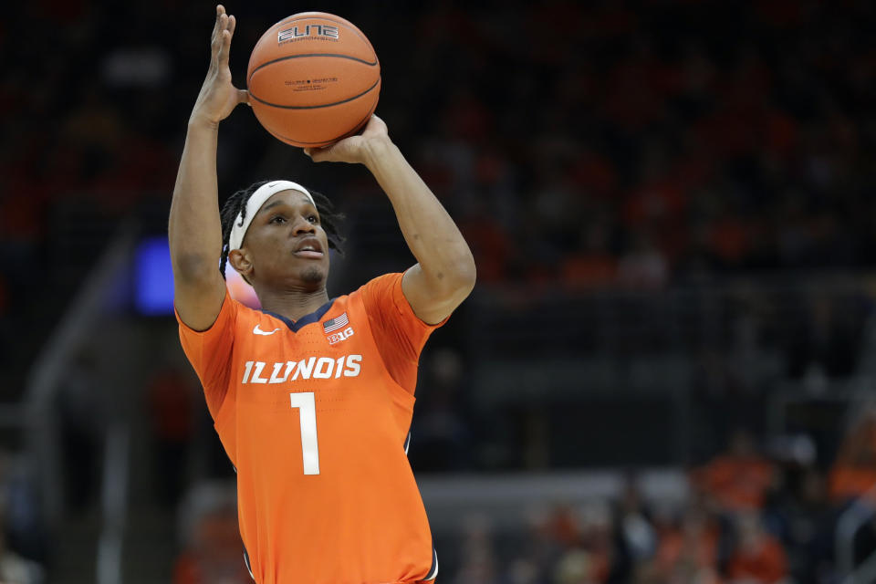 Illinois' Trent Frazier shoots during the first half of an NCAA college basketball game against Missouri, Saturday, Dec. 21, 2019, in St. Louis. (AP Photo/Jeff Roberson)