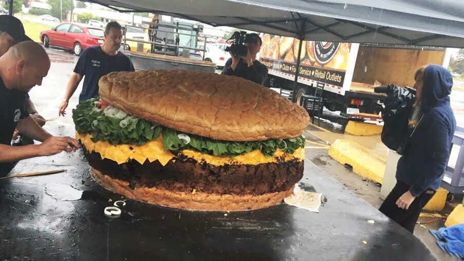 full burger shot from the worlds largest burger record